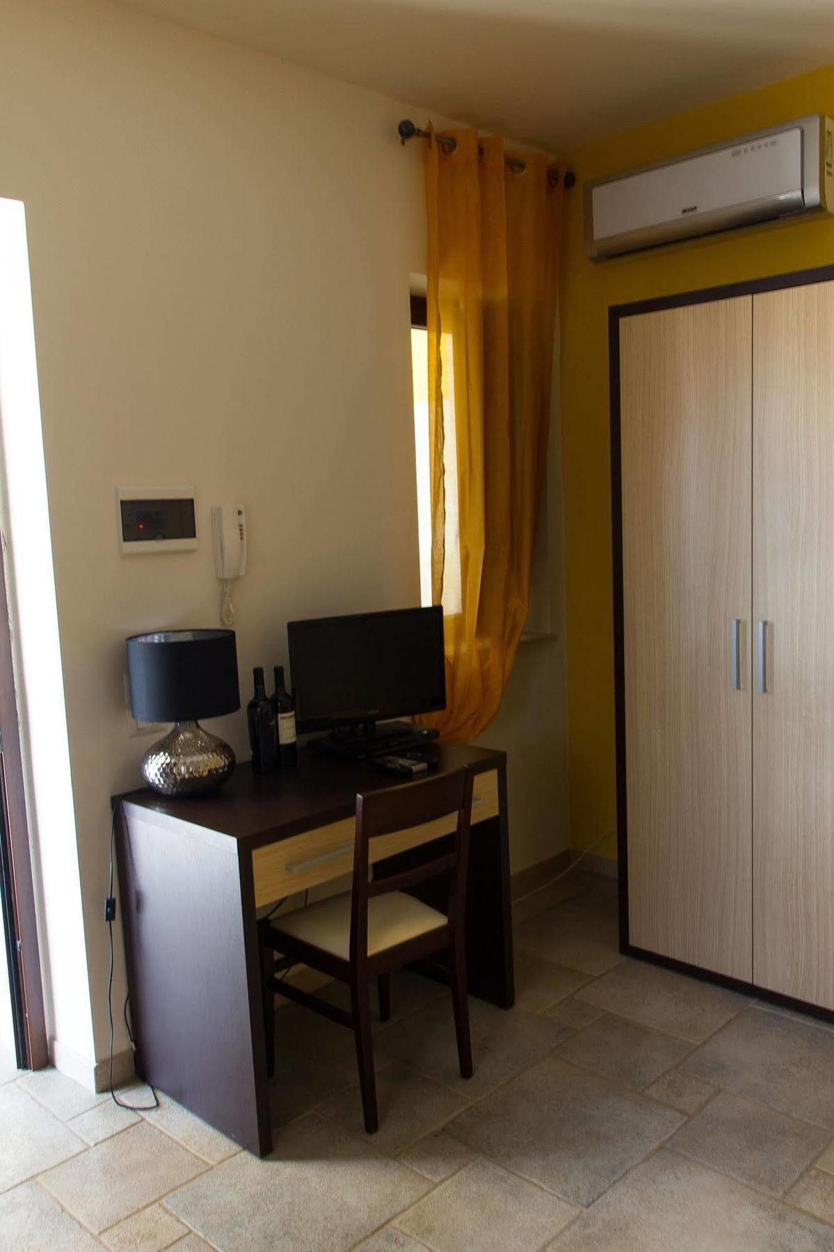Rifugio Delle Grotte Bed & Breakfast Castellana Grotte Exterior photo